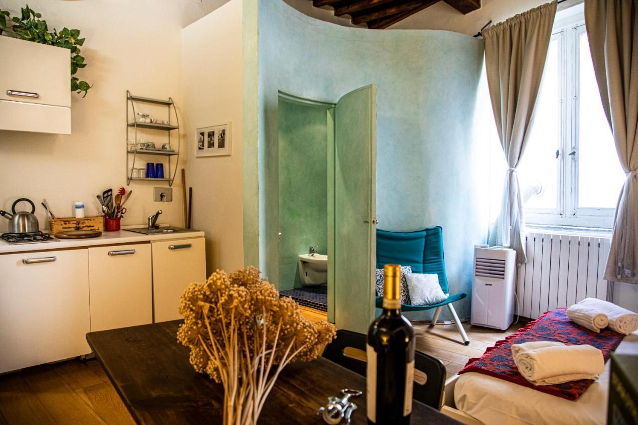Appartement Studio In Tornabuoni Within A Renaissance Building à Florence Extérieur photo