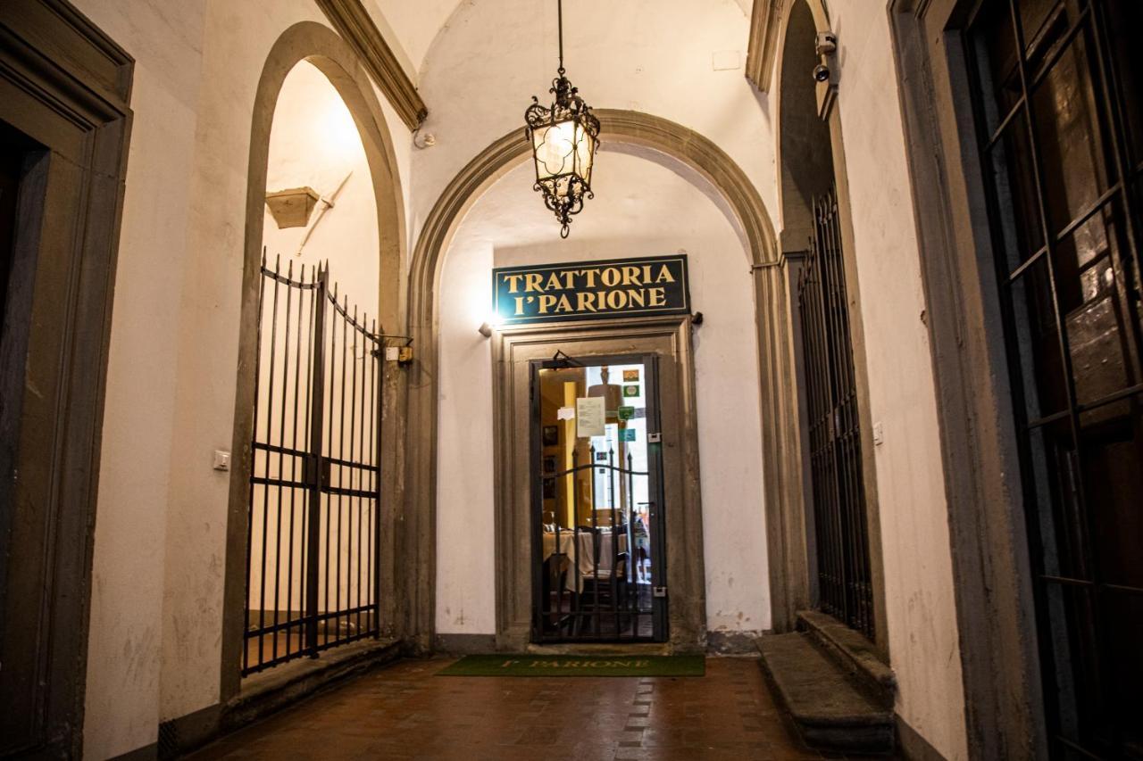 Appartement Studio In Tornabuoni Within A Renaissance Building à Florence Extérieur photo