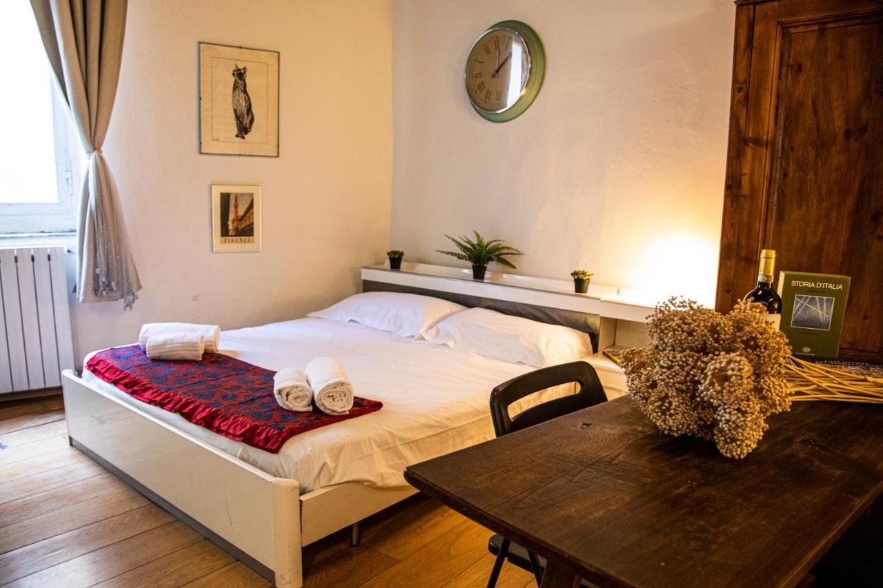 Appartement Studio In Tornabuoni Within A Renaissance Building à Florence Extérieur photo