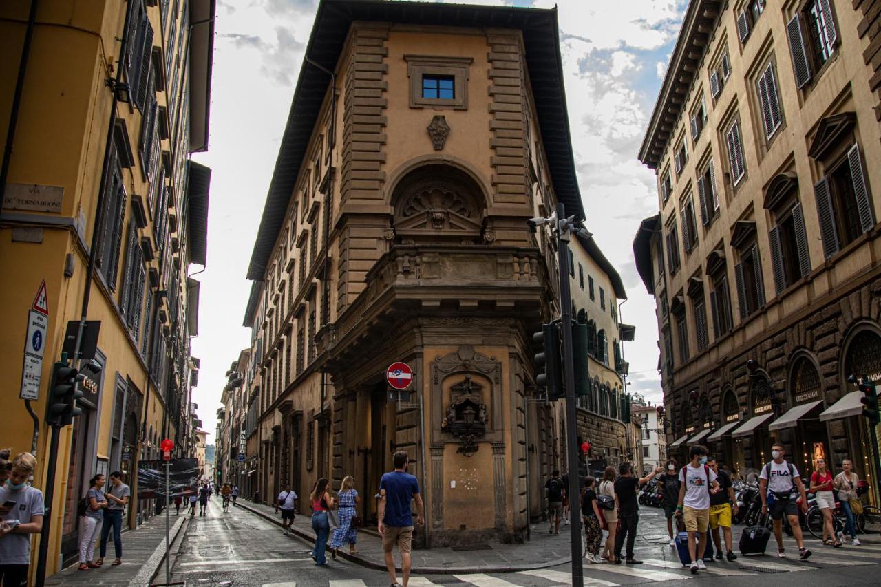 Appartement Studio In Tornabuoni Within A Renaissance Building à Florence Extérieur photo