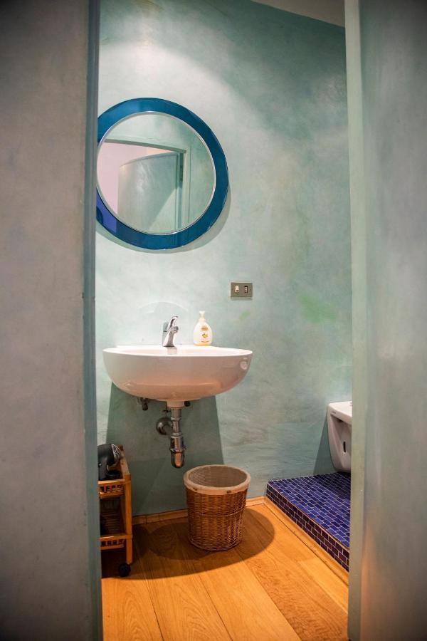 Appartement Studio In Tornabuoni Within A Renaissance Building à Florence Extérieur photo